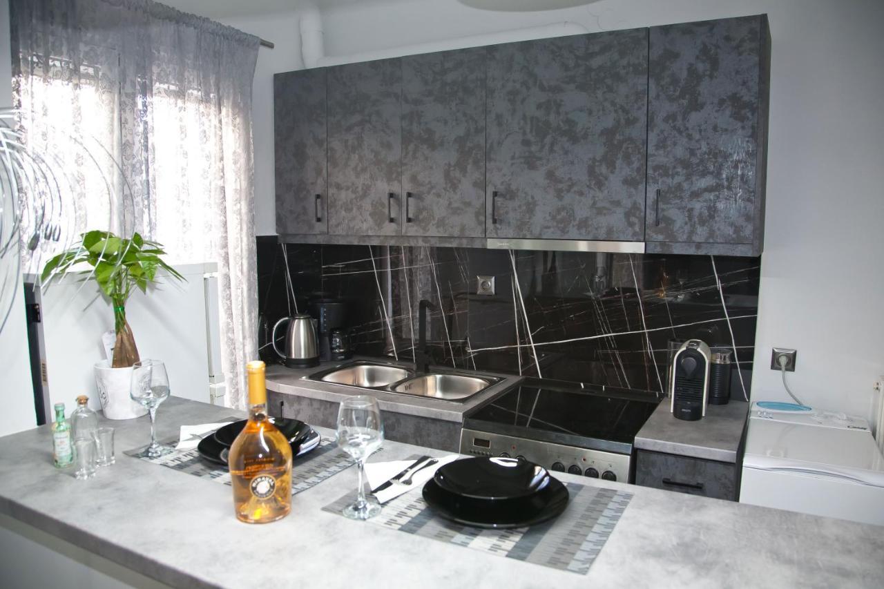 Chris Luxury Studio Янина Экстерьер фото
